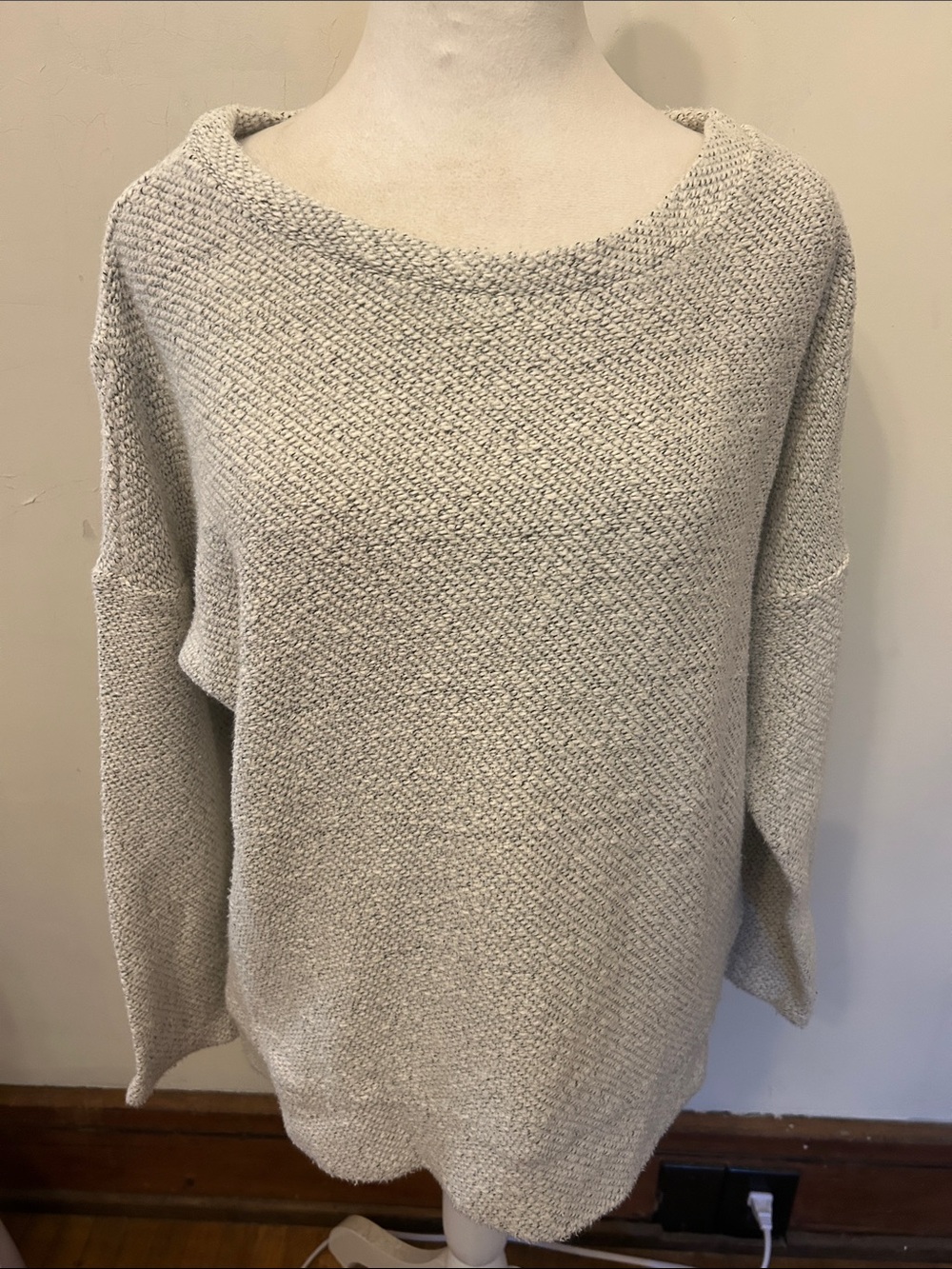 Lucky Brand Neutral Crewneck Knit light gray sweater Size S EUC